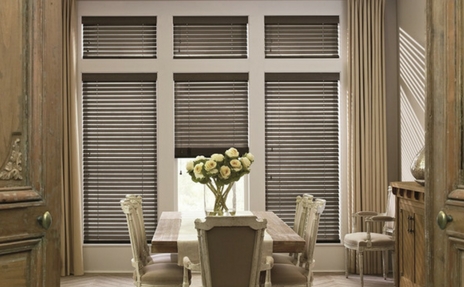  Hunter Douglas